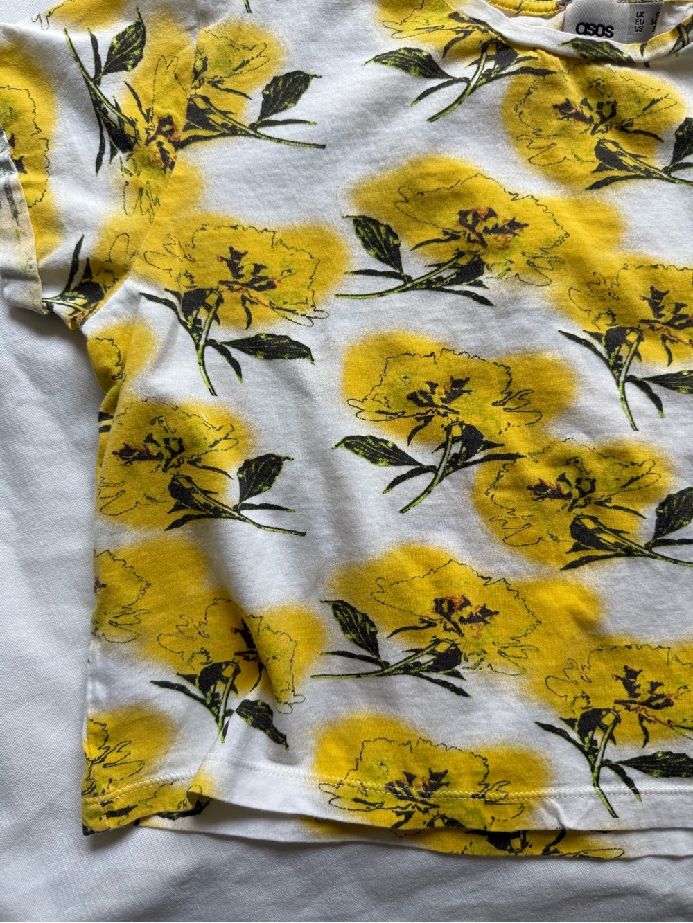 XS ASOS Yellow & White Floral Short Sleeve Cropped Tee Cuffed Sleeves US Size 2 - Picture 9 of 12